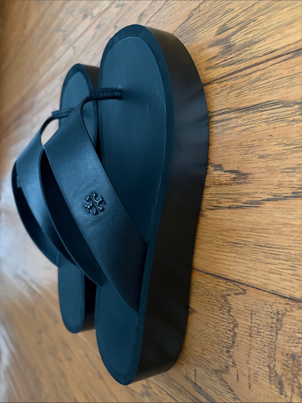 Tory Burch Black Leather Flip Flop Sandals Size 8 - Picture 6 of 6